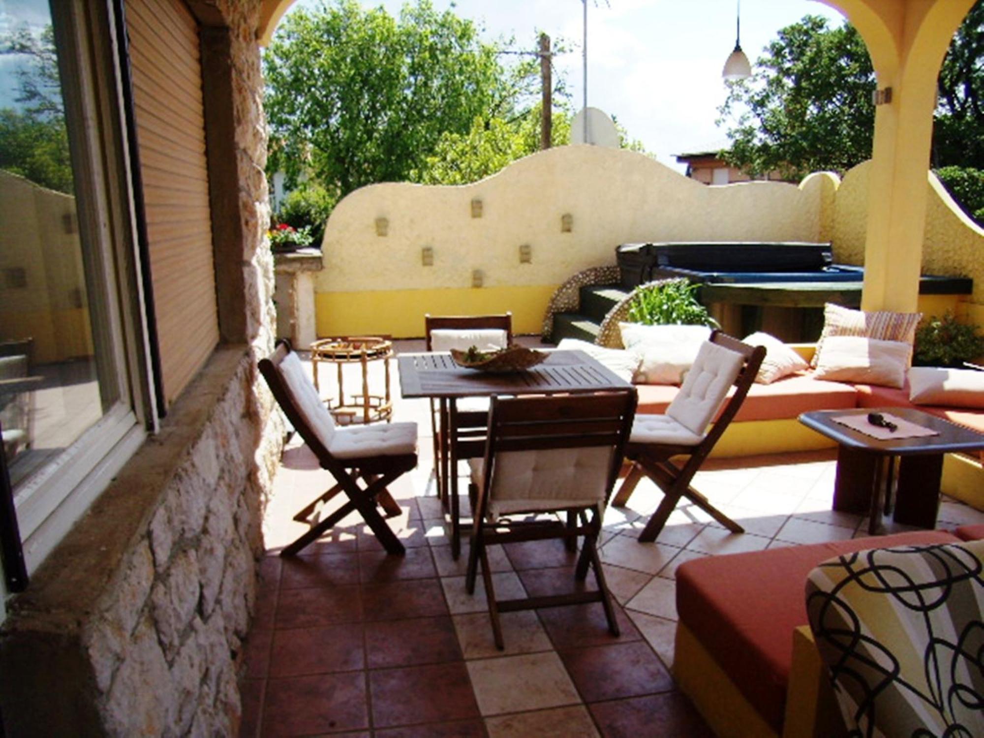 Guest House Sunce Novi Vinodolski Rum bild