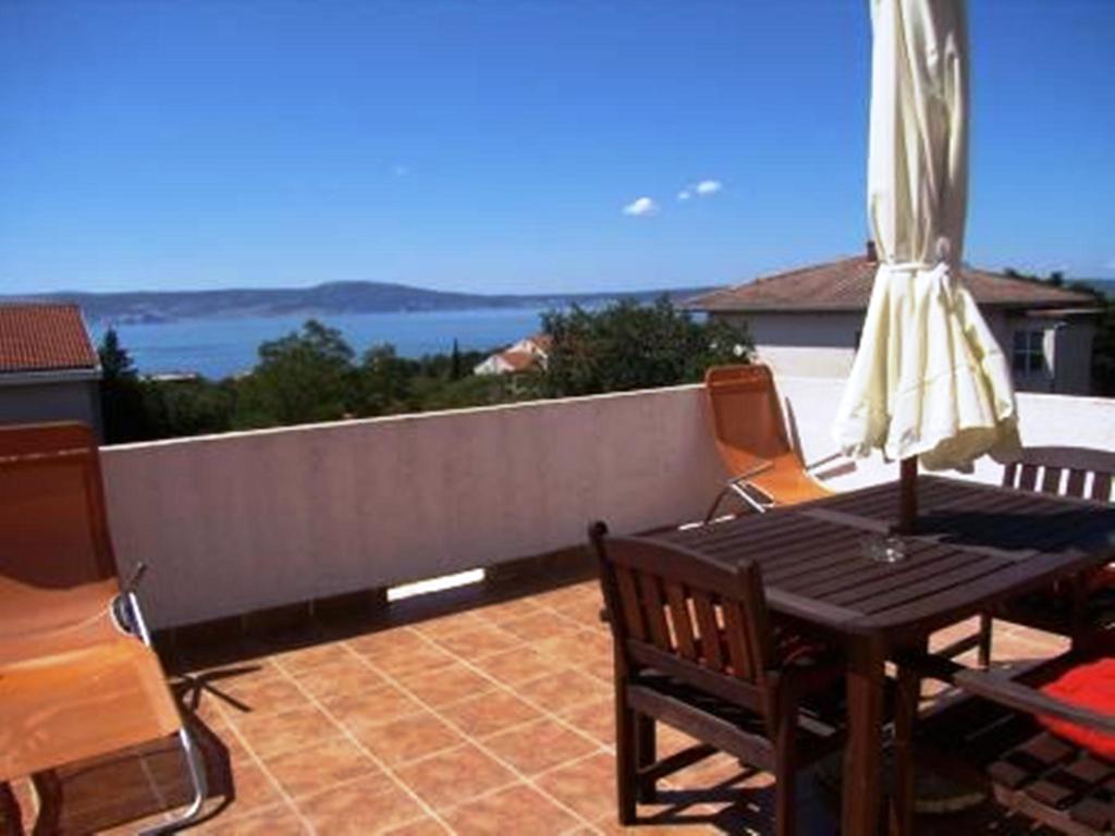 Guest House Sunce Novi Vinodolski Rum bild